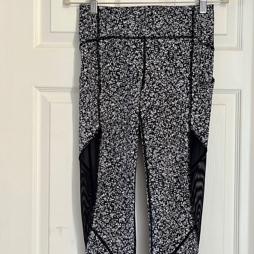 Size 6 limited edition Lululemon pants